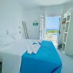 Niriides 3* パロス島