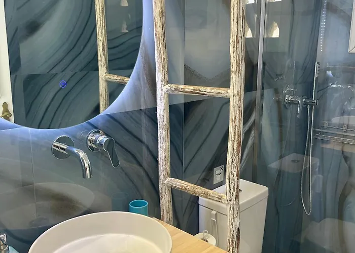 Konukevi Niriides Páros