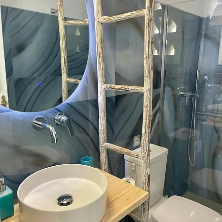 ゲストハウス Niriides パロス島