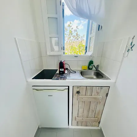 Niriides Guest house 3*