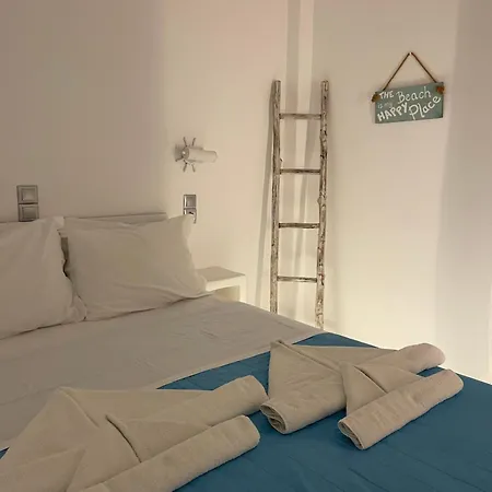 Niriides * Parikia (Paros)