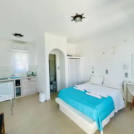 Pensión Niriides Páros