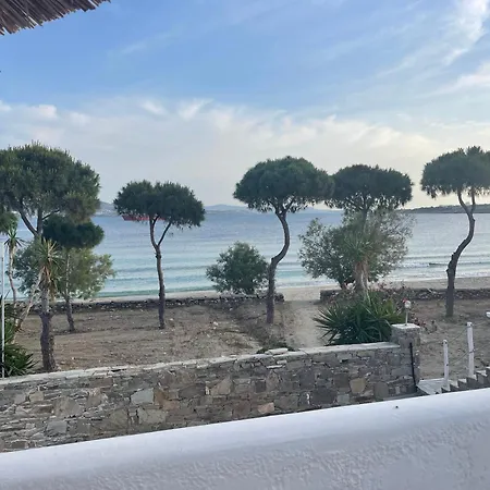 Niriides 3* パロス島