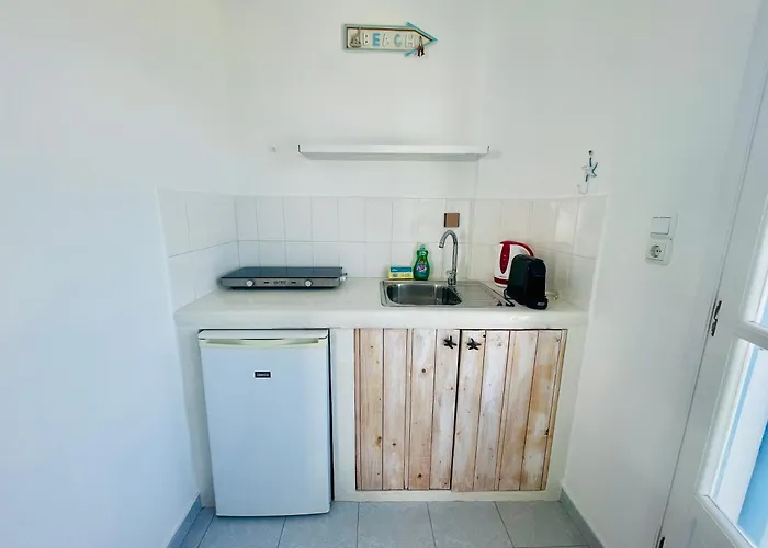 Guest house Niriides 3*