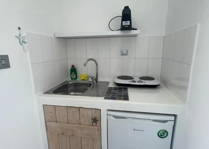 Niriides Guest house 3*