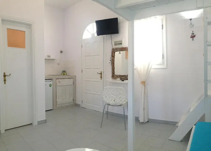 Niriides Guest house 3*