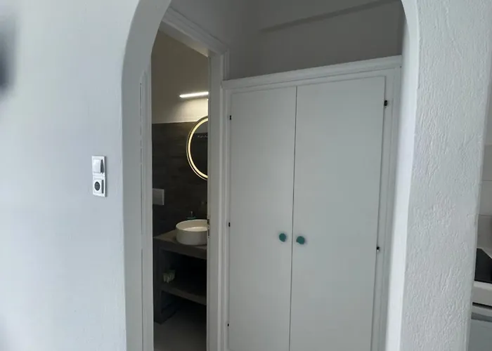 Niriides Guest house