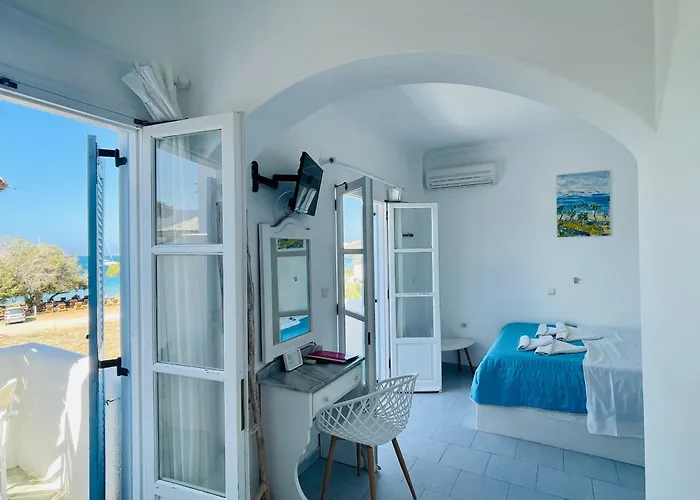 Niriides 3* Parikia (Paros)