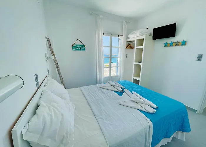 Niriides Parikia (Paros)