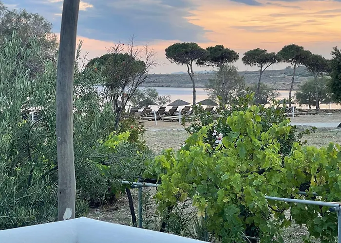 Niriides Parikia (Paros)