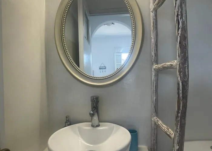 Niriides Guest house 3*