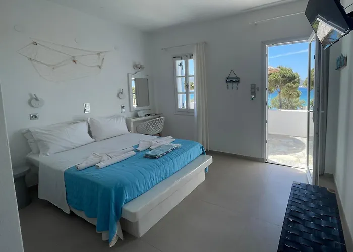 Niriides Parikia (Paros)